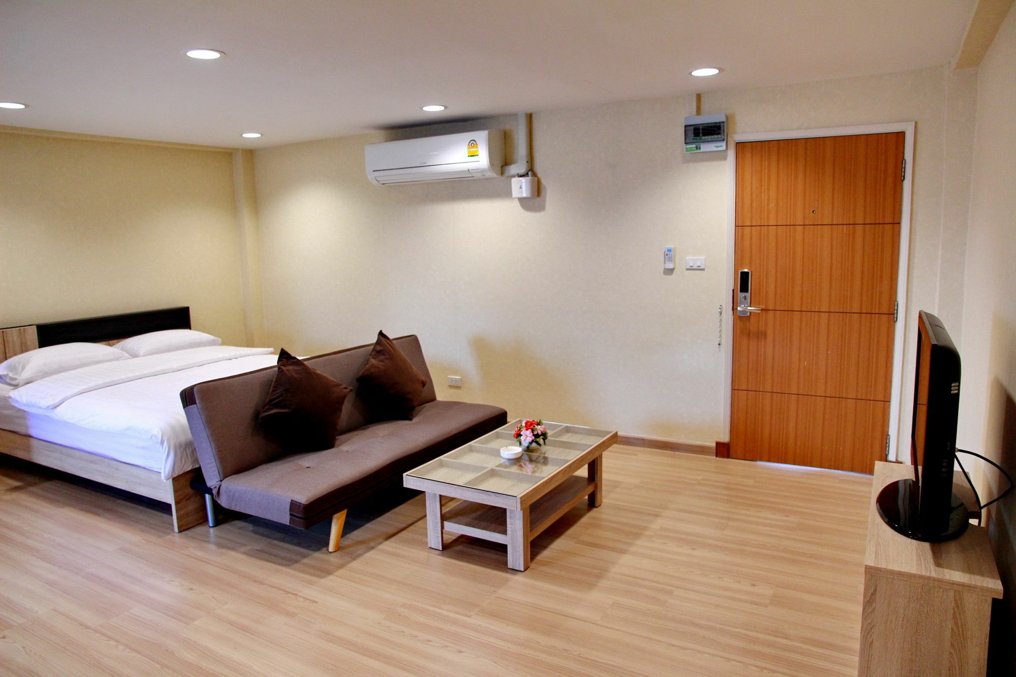 The Kaze 34 Hotel And Serviced Residence Bangkok Exterior foto
